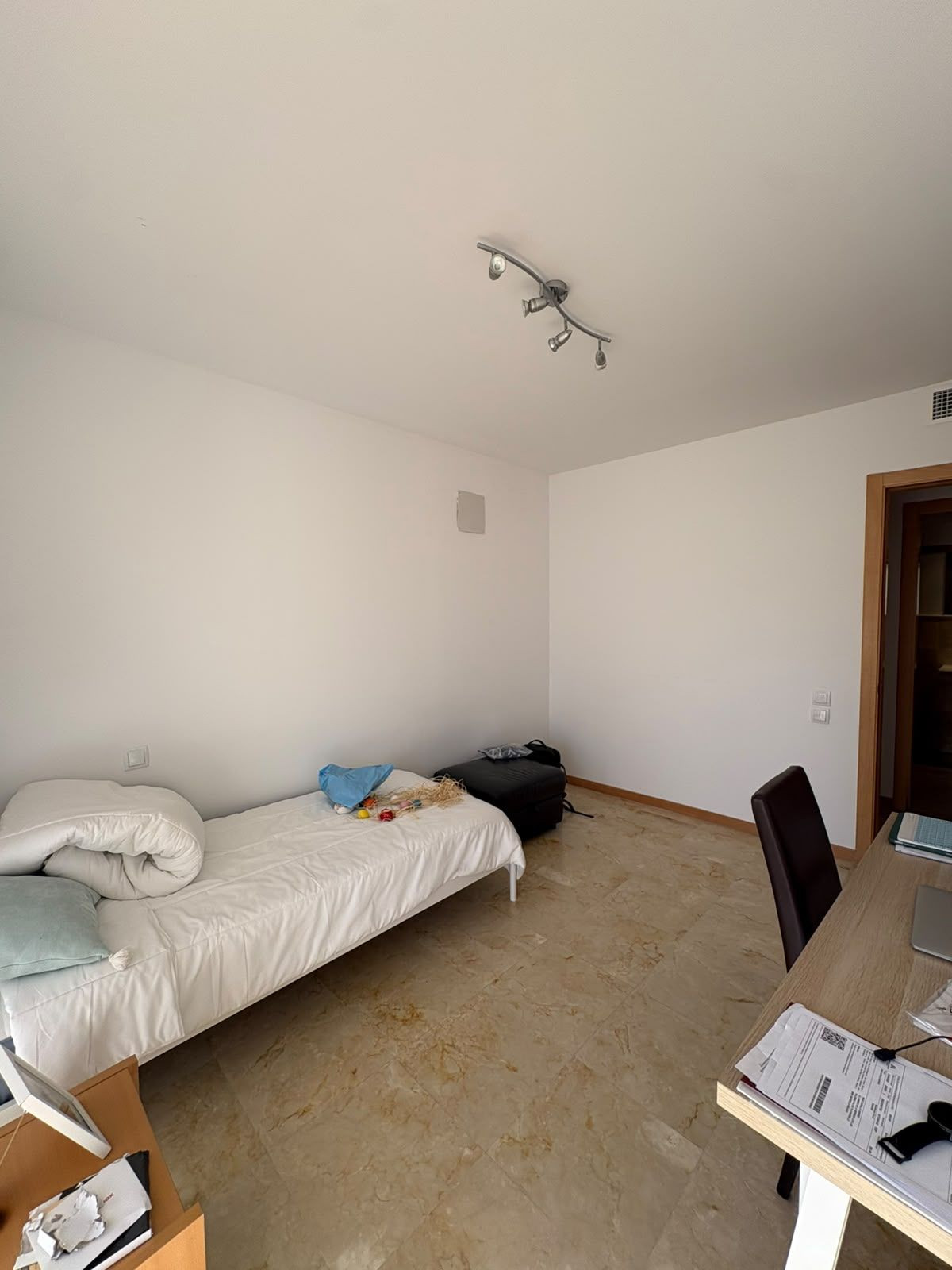 Se vende Apartamento Planta Media de 3 dormitorios en Costa Del Sol, Málaga, España