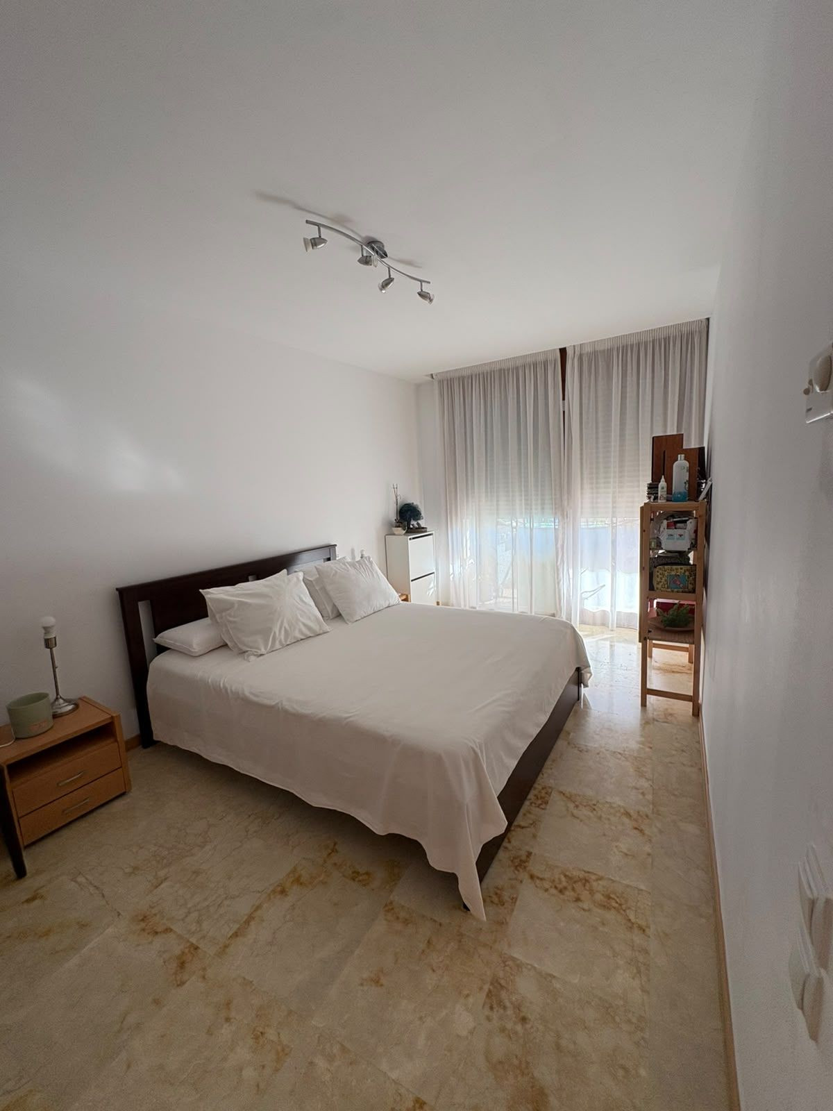 Se vende Apartamento Planta Media de 3 dormitorios en Costa Del Sol, Málaga, España