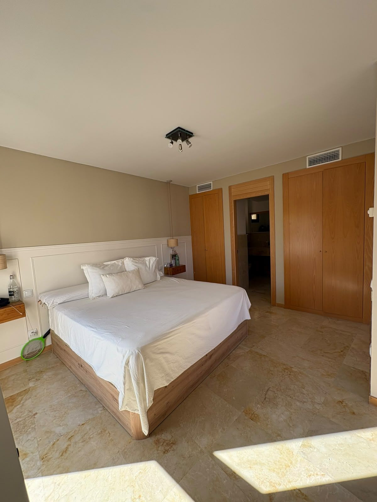Se vende Apartamento Planta Media de 3 dormitorios en Costa Del Sol, Málaga, España