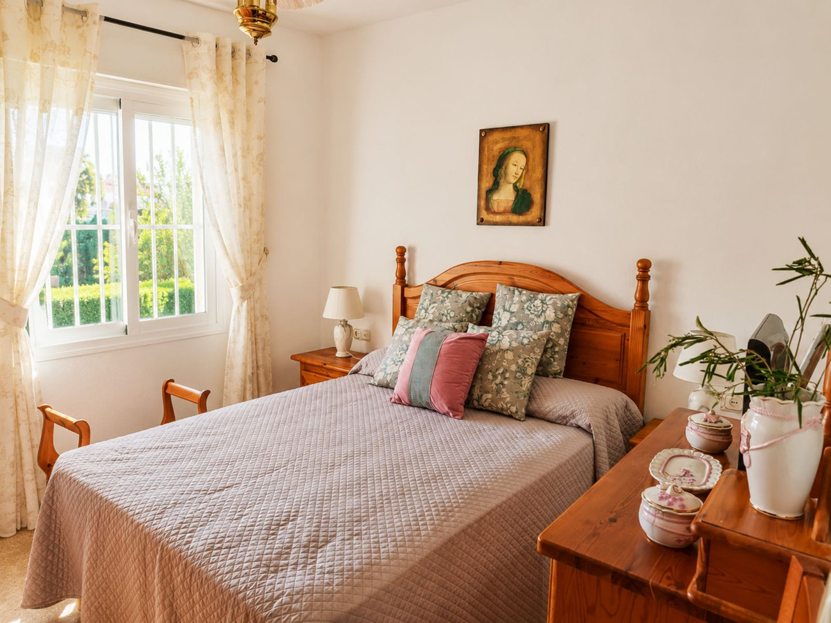 6 Bed Townhouse for sale in Estepona Costa Del Sol, Málaga, Spain