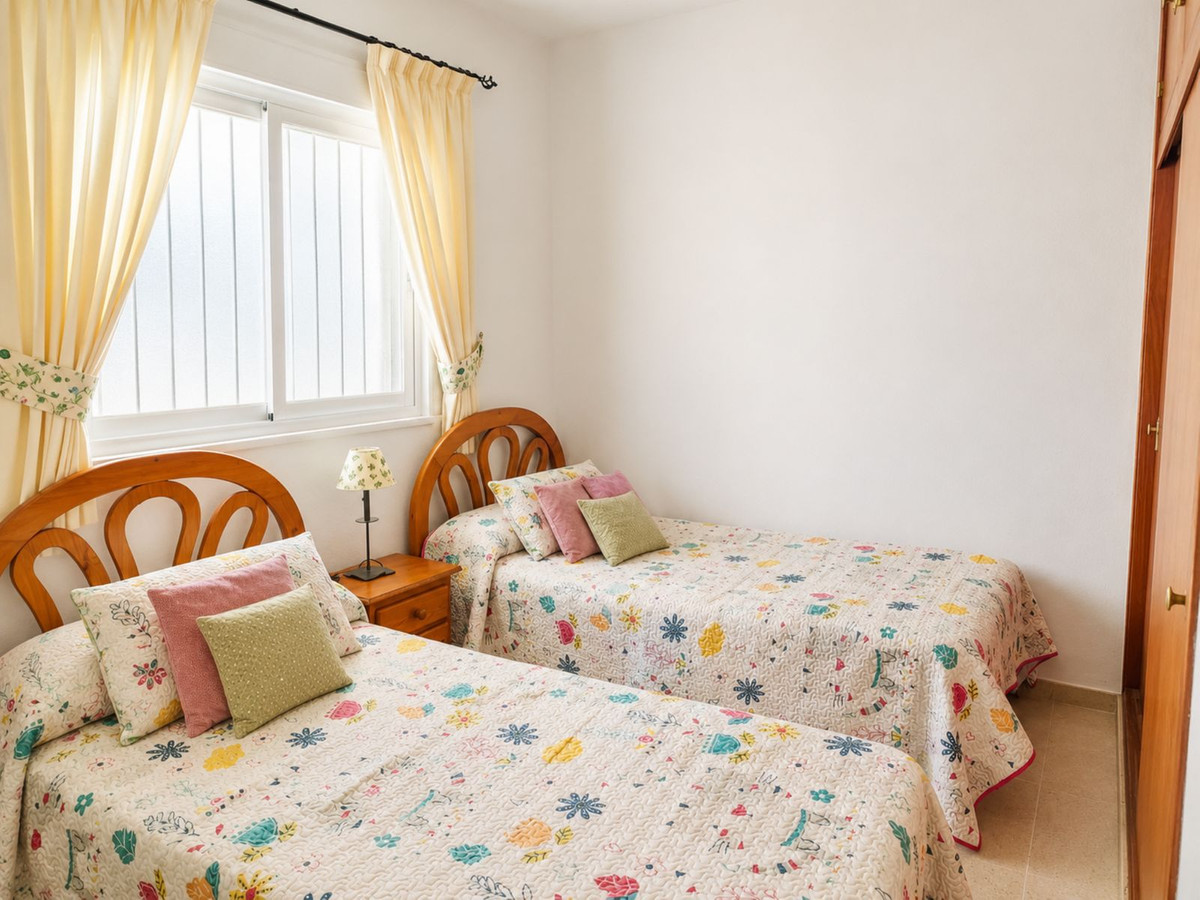 6 Bed Townhouse for sale in Estepona Costa Del Sol, Málaga, Spain