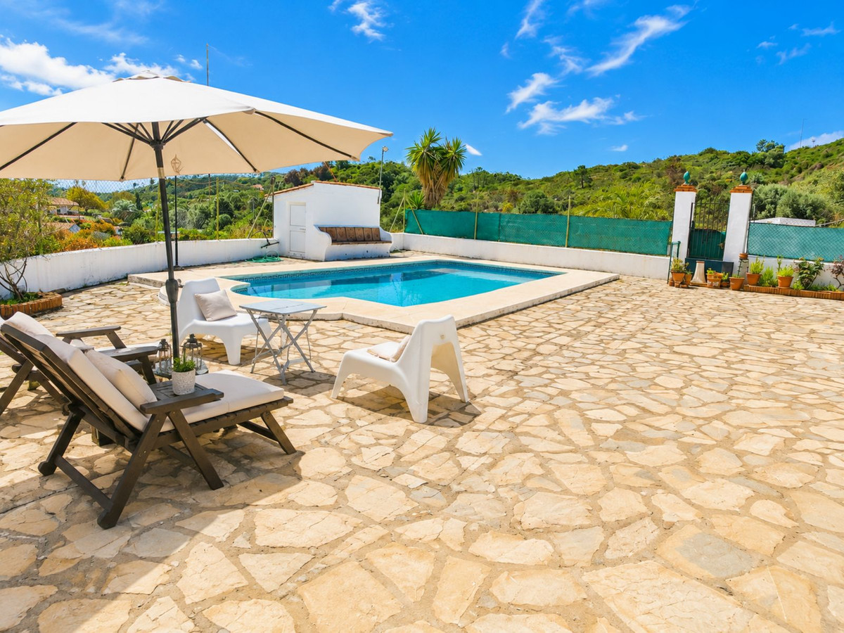 6 Bed Townhouse for sale in Estepona Costa Del Sol, Málaga, Spain