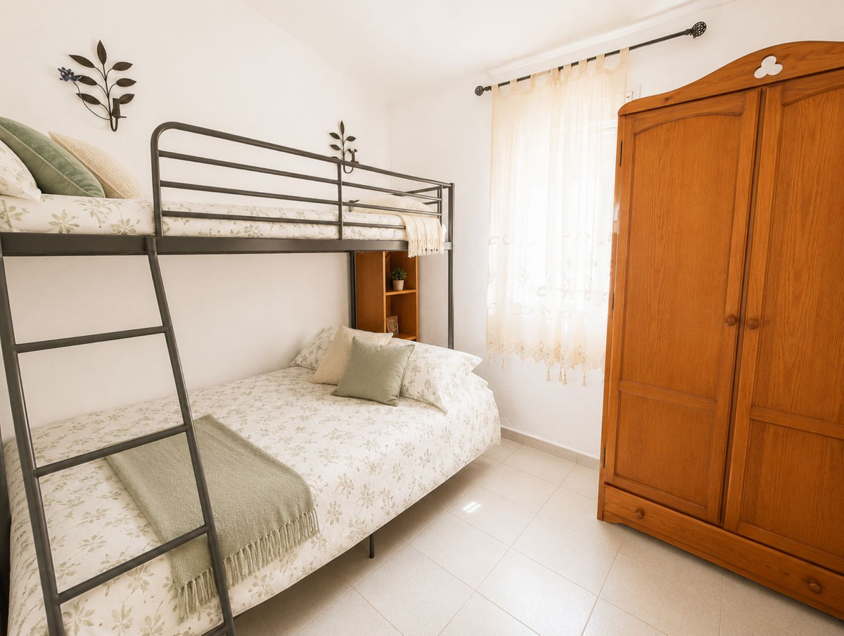 6 Bed Townhouse for sale in Estepona Costa Del Sol, Málaga, Spain