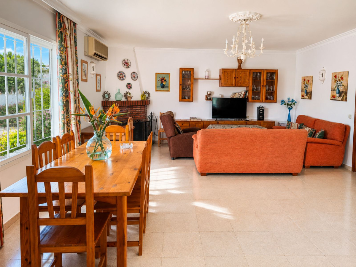 6 Bed Townhouse for sale in Estepona Costa Del Sol, Málaga, Spain