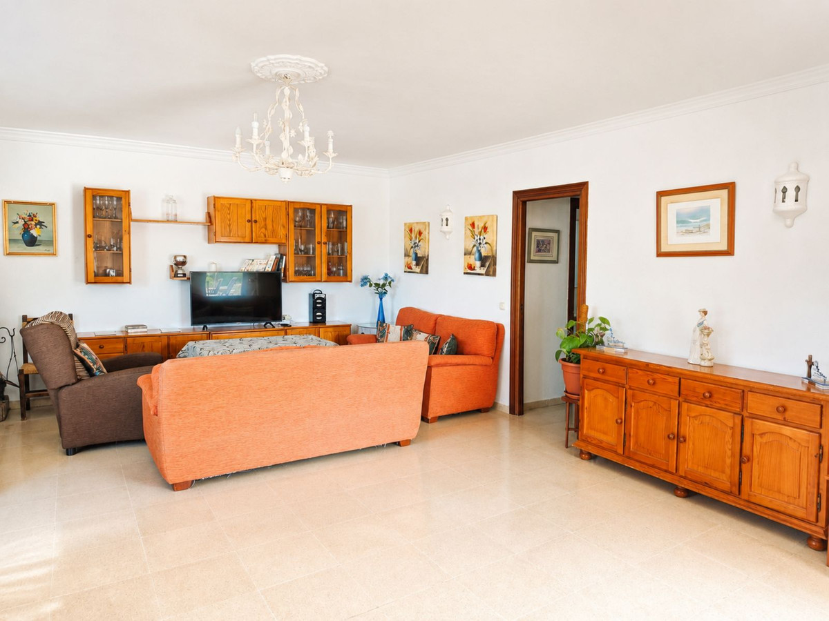 6 Bed Townhouse for sale in Estepona Costa Del Sol, Málaga, Spain