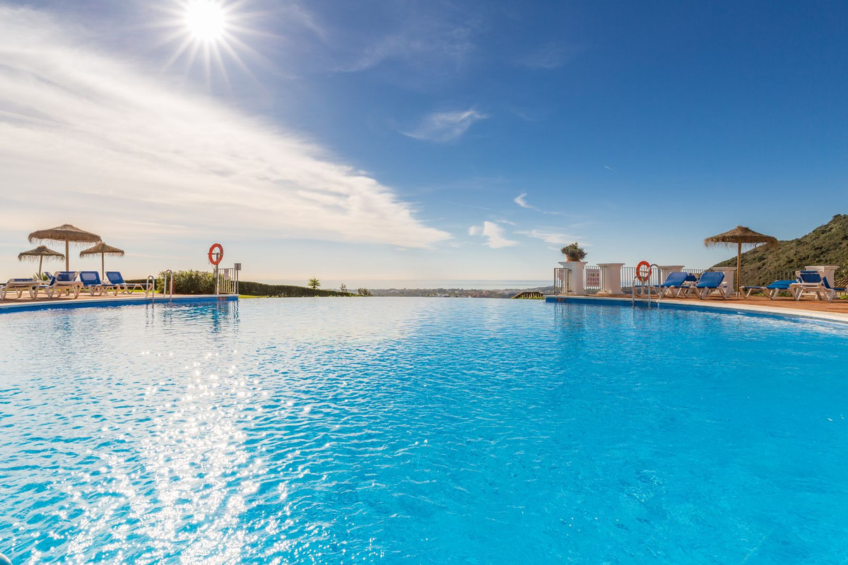 2 Bed Apartment for sale in Los Arqueros Costa Del Sol, Málaga, Spain