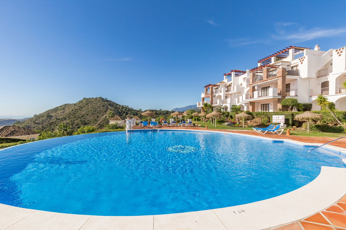 2 Bed Apartment for sale in Los Arqueros Costa Del Sol, Málaga, Spain