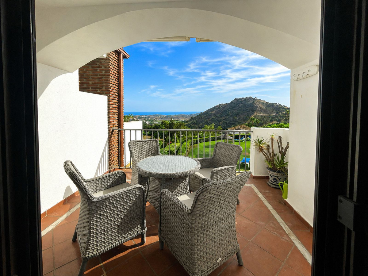 2 Bed Apartment for sale in Los Arqueros Costa Del Sol, Málaga, Spain