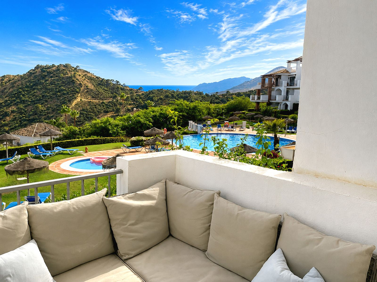 2 Bed Apartment for sale in Los Arqueros Costa Del Sol, Málaga, Spain