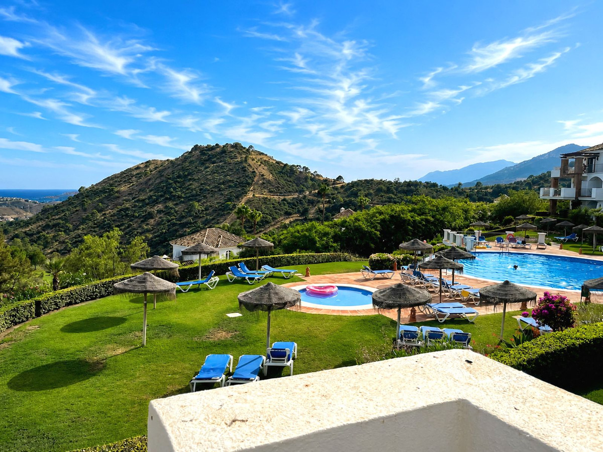 2 Bed Apartment for sale in Los Arqueros Costa Del Sol, Málaga, Spain