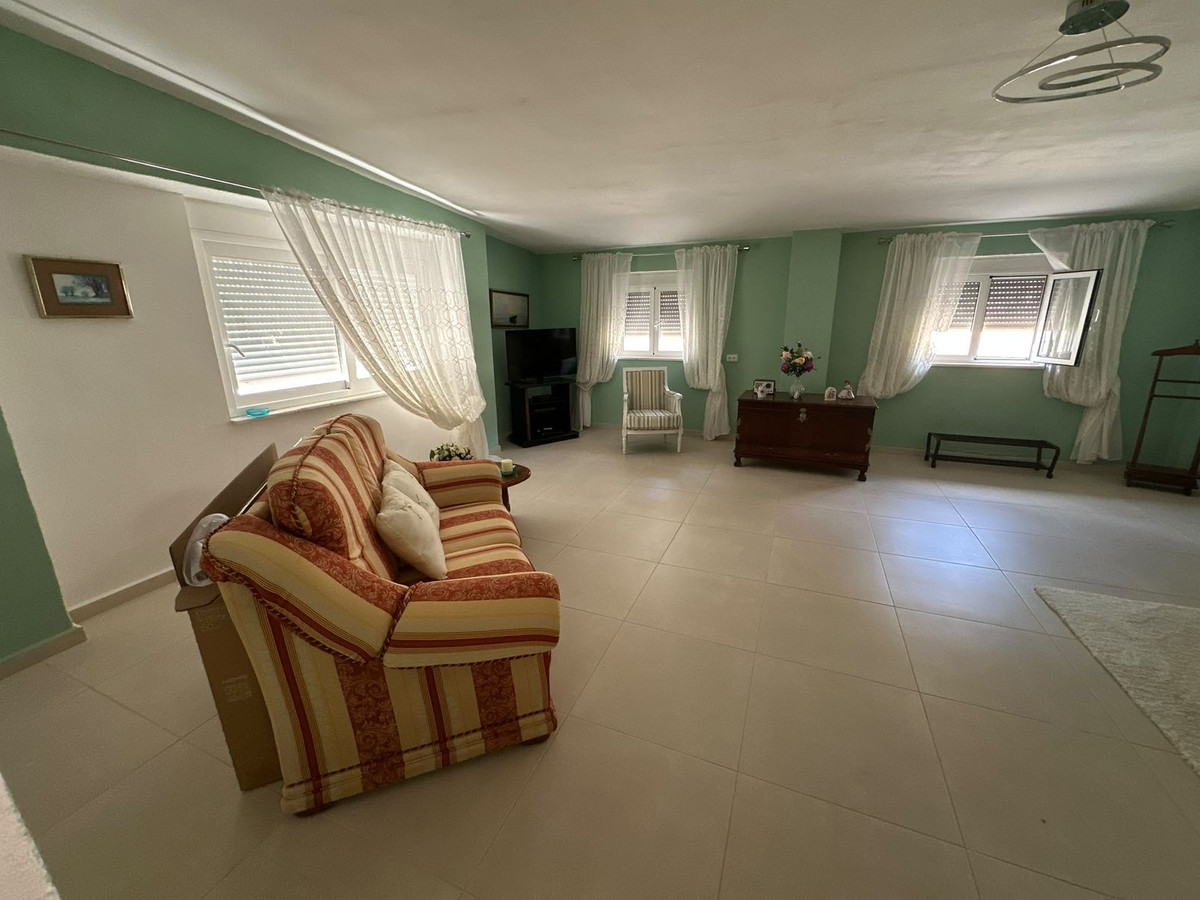 5 Bed Townhouse for sale in Orcheta Costa Blanca, Alicante, Spain