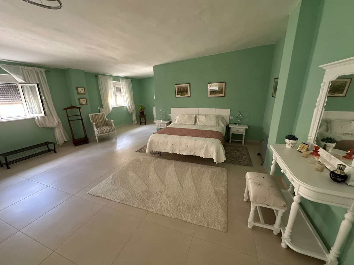 5 Bed Townhouse for sale in Orcheta Costa Blanca, Alicante, Spain