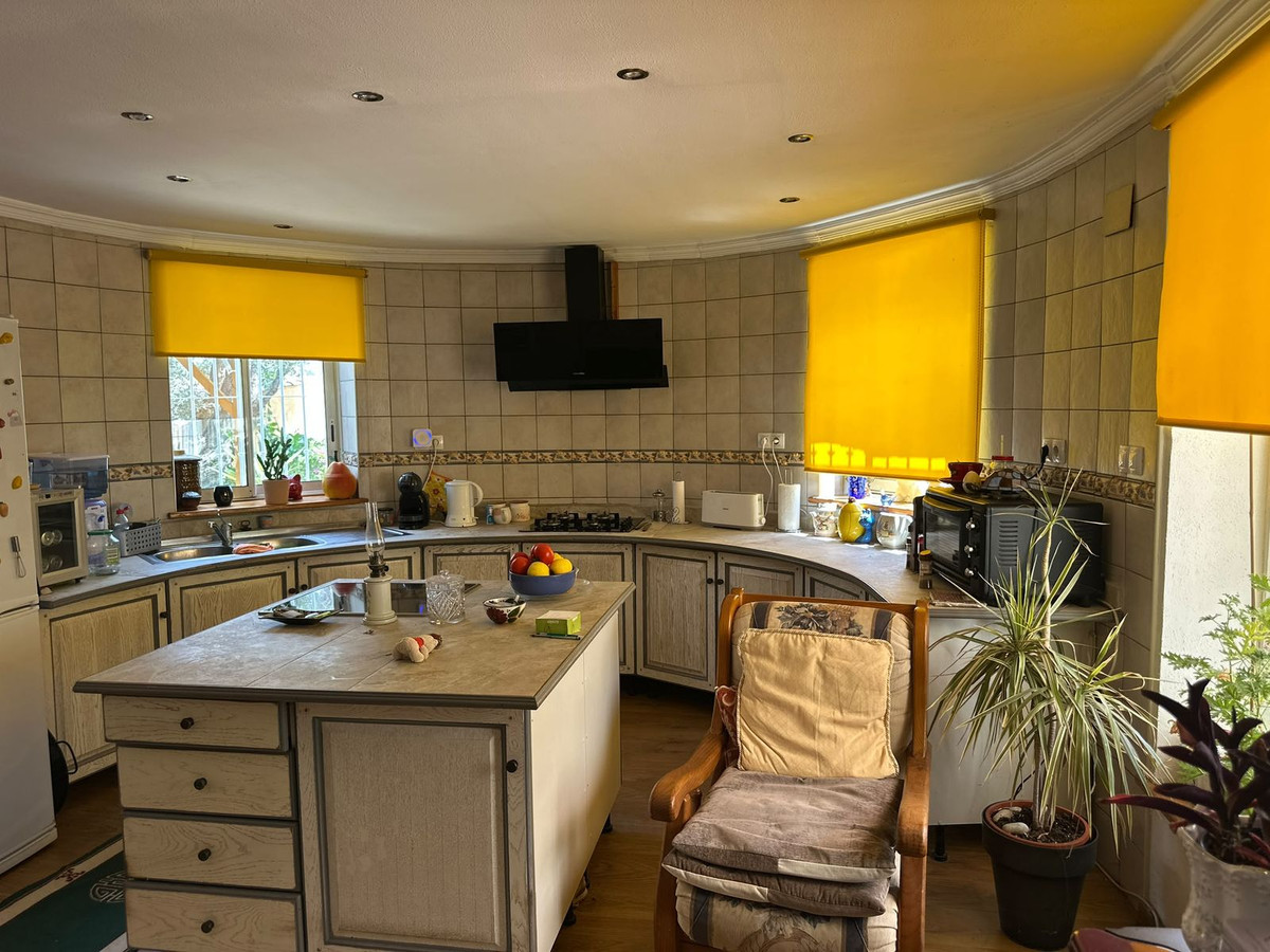 5 Bed Townhouse for sale in Orcheta Costa Blanca, Alicante, Spain