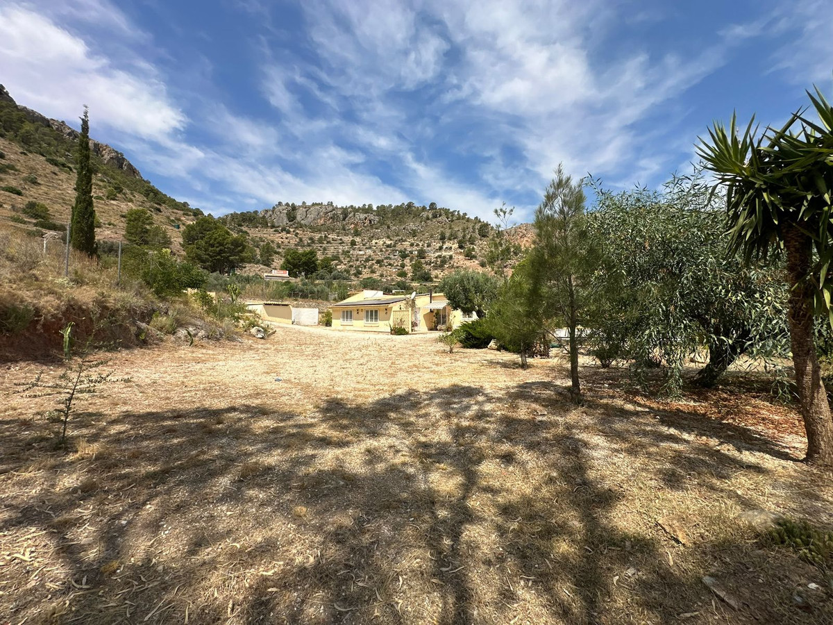 5 Bed Townhouse for sale in Orcheta Costa Blanca, Alicante, Spain