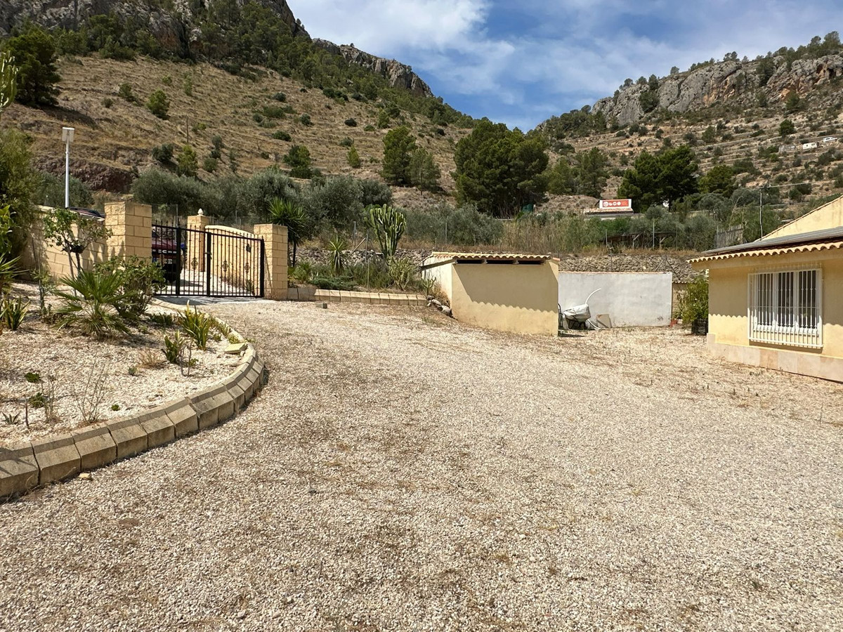5 Bed Townhouse for sale in Orcheta Costa Blanca, Alicante, Spain