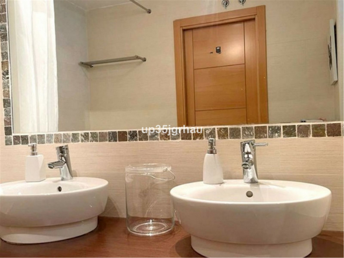 2 Bed Apartment for sale in Selwo Costa Del Sol, Málaga, Spain