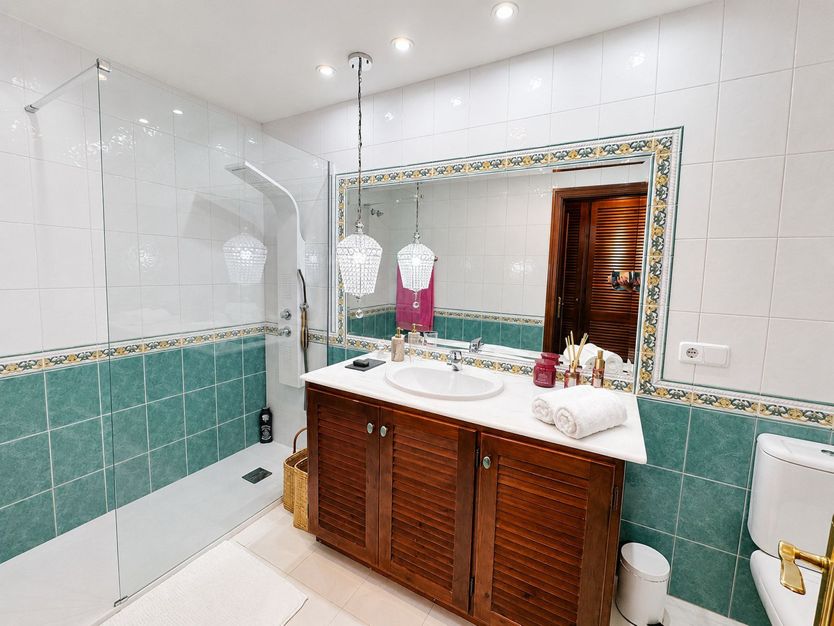 2 Bed Apartment for sale in El Chaparral Costa Del Sol, Málaga, Spain