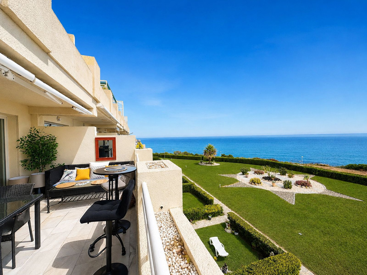 2 Bed Apartment for sale in El Chaparral Costa Del Sol, Málaga, Spain