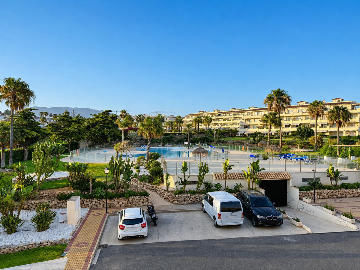 2 Bed Apartment for sale in El Chaparral Costa Del Sol, Málaga, Spain