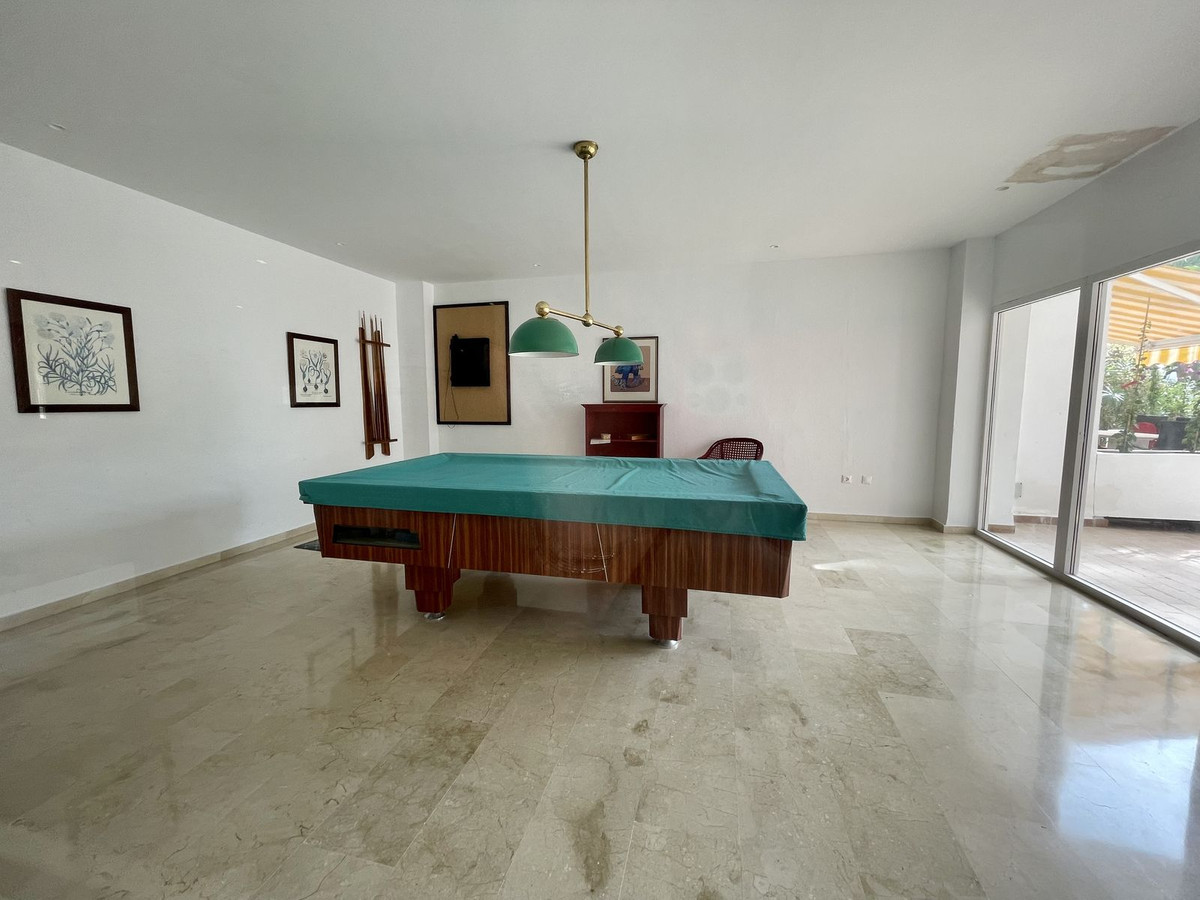 3 Bed Apartment for sale in Atalaya Costa Del Sol, Málaga, Spain
