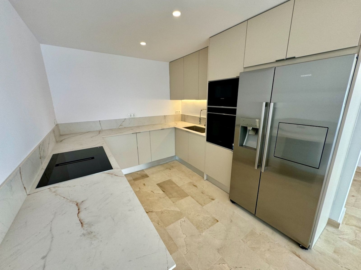 3 Bed Apartment for sale in Atalaya Costa Del Sol, Málaga, Spain
