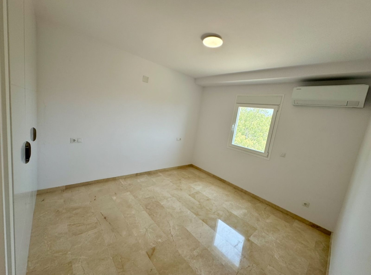 3 Bed Apartment for sale in Atalaya Costa Del Sol, Málaga, Spain