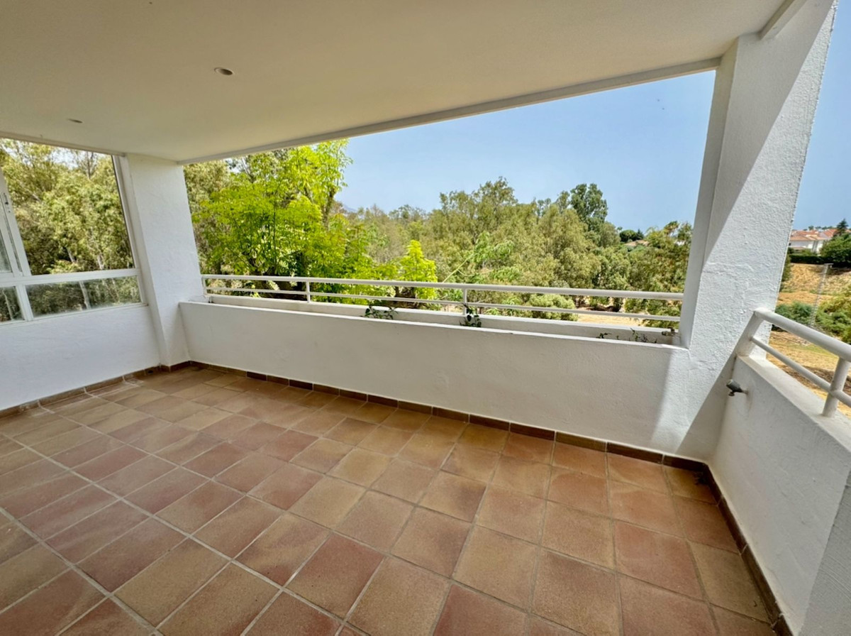 2 Bed Apartment for sale in Atalaya Costa Del Sol, Málaga, Spain