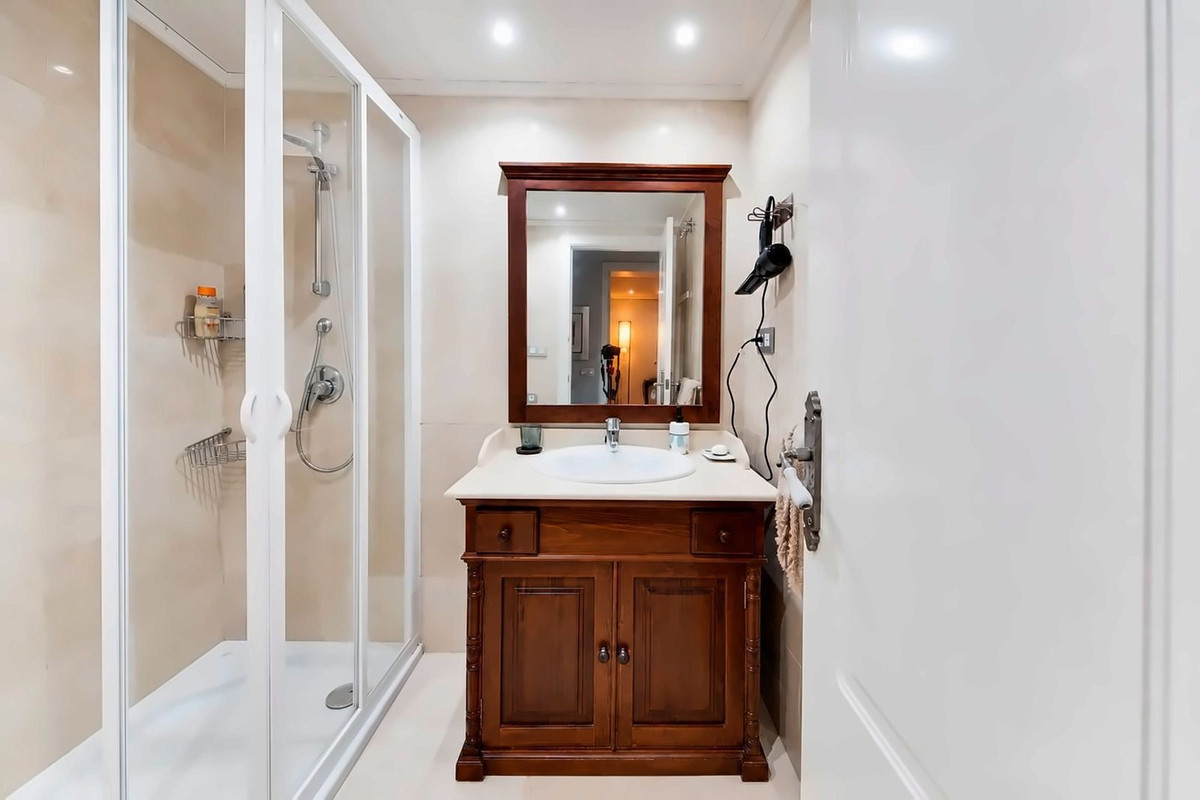 2 Bed Apartment for sale in Los Arqueros Costa Del Sol, Málaga, Spain