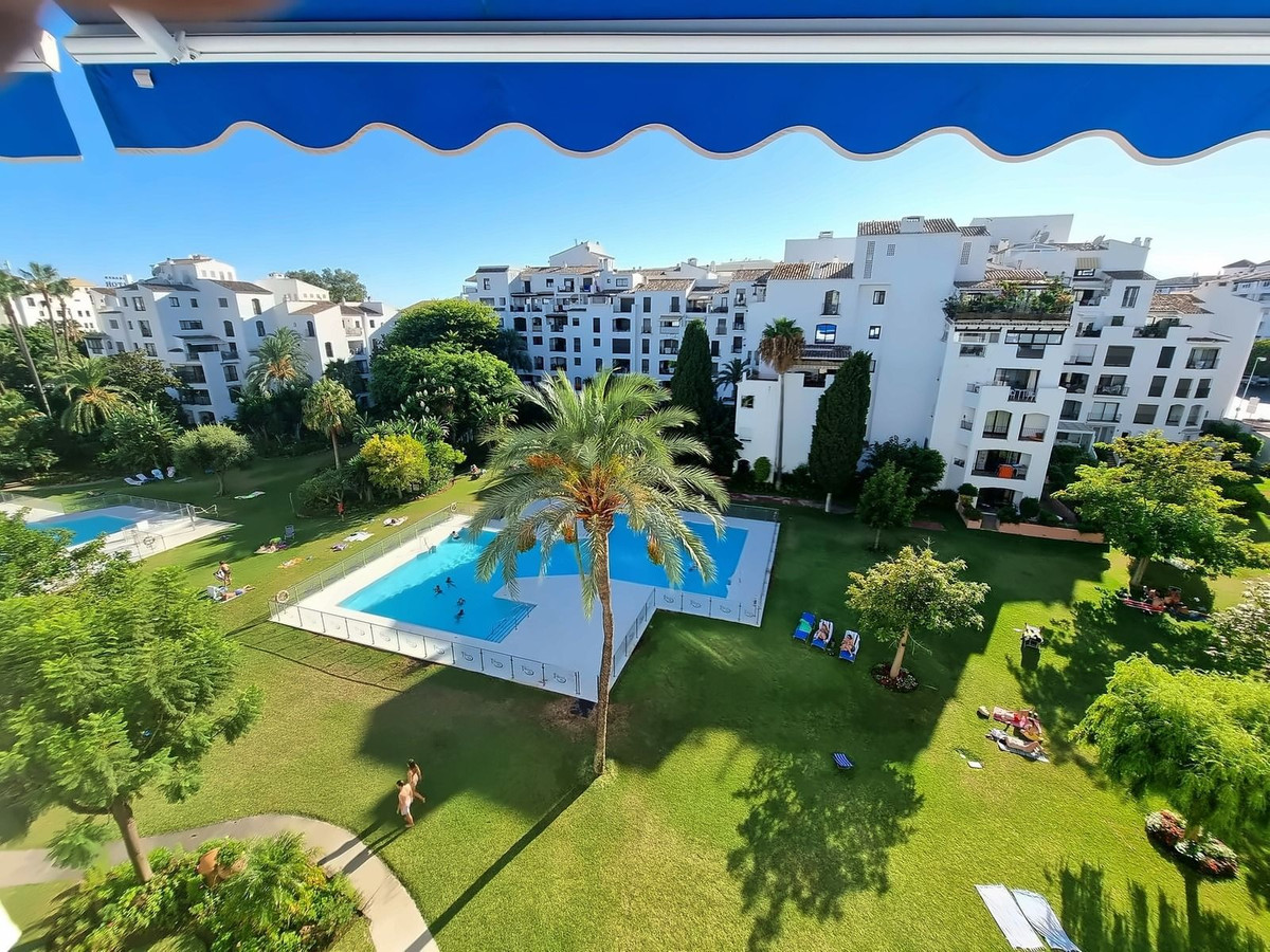 2 Bed Apartment for sale in Puerto Banús Costa Del Sol, Málaga, Spain
