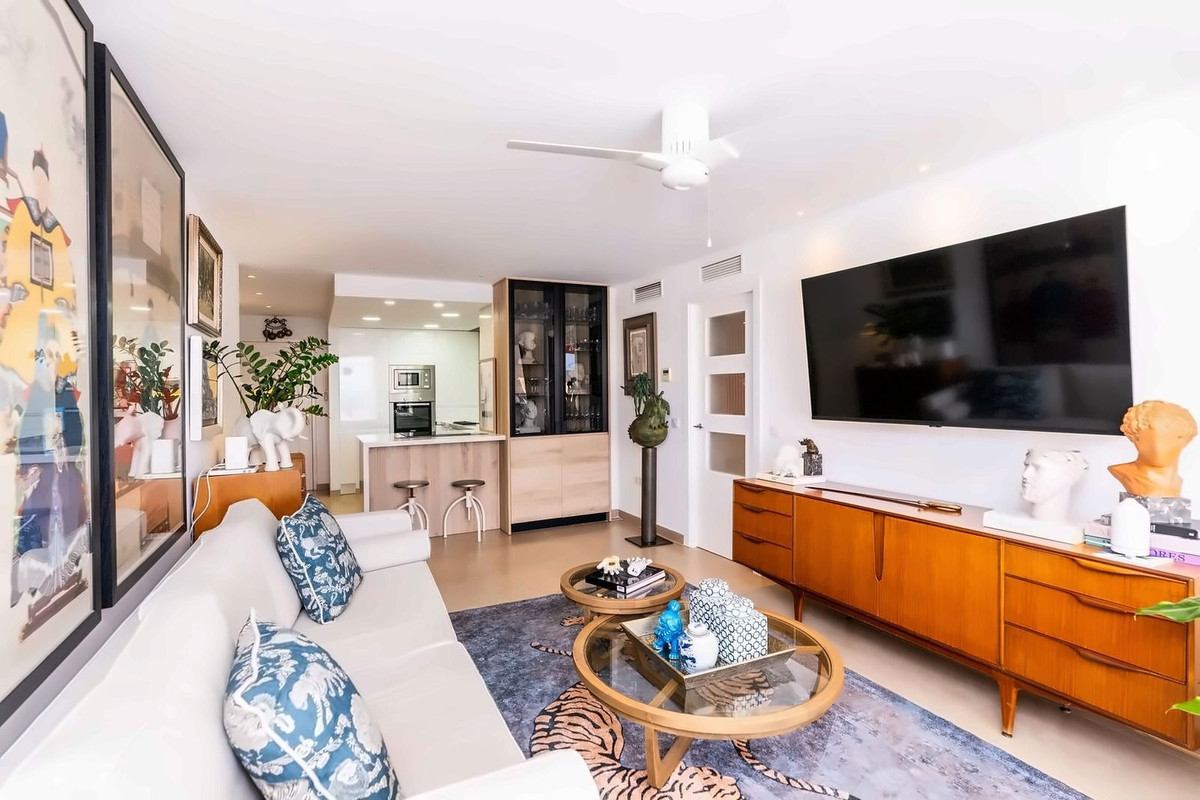 3 Bed Apartment for sale in Marbella Costa Del Sol, Málaga, Spain