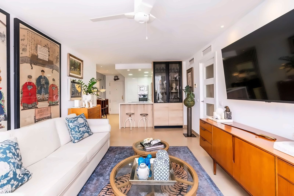 3 Bed Apartment for sale in Marbella Costa Del Sol, Málaga, Spain