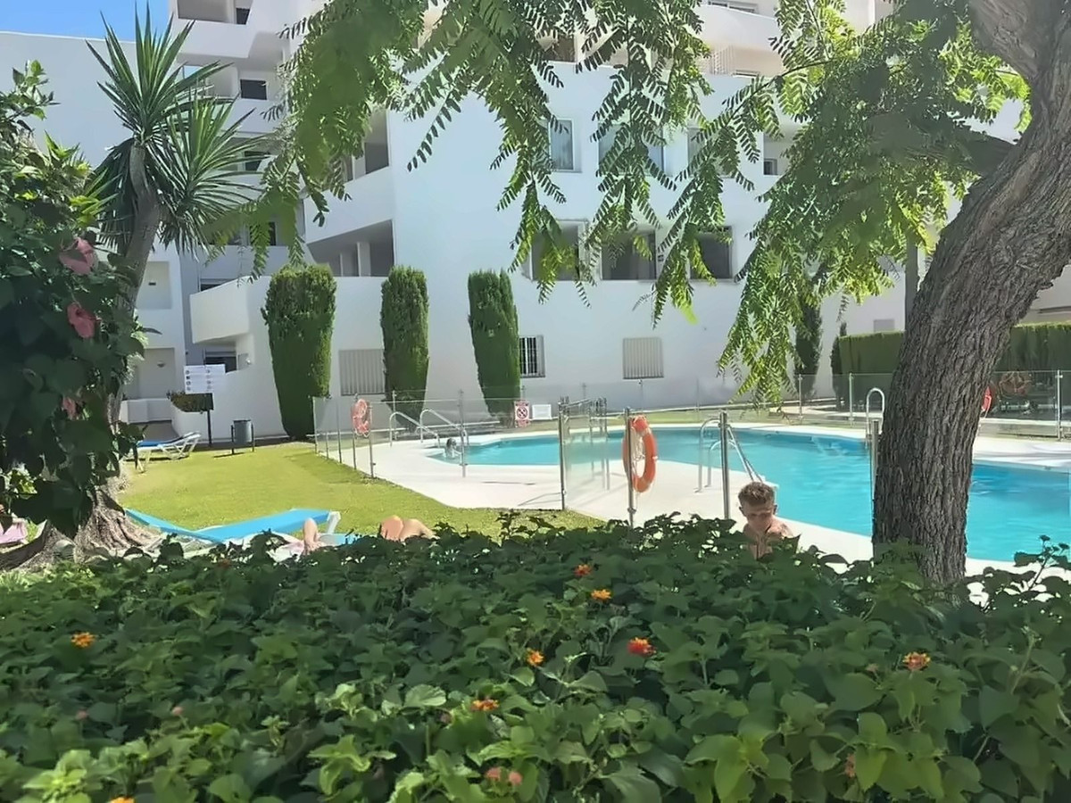 2 Bed Apartment for sale in Nueva Andalucía Costa Del Sol, Málaga, Spain