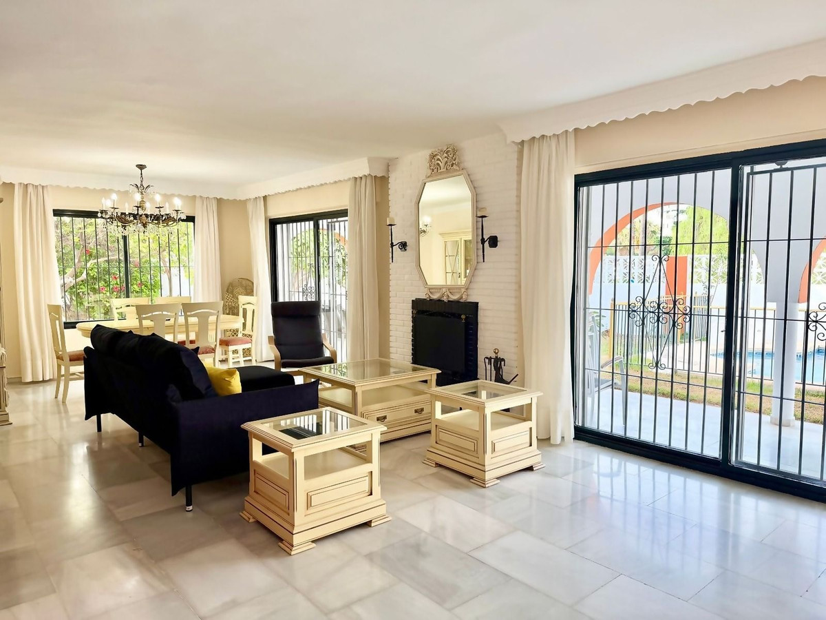 4 Bed Townhouse for sale in Las Brisas Costa Del Sol, Málaga, Spain