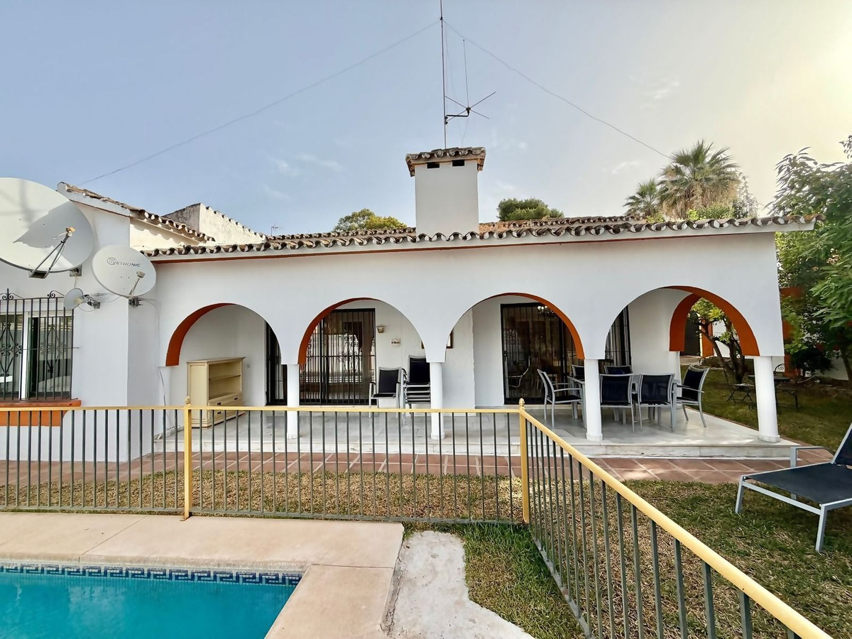 4 Bed Townhouse for sale in Las Brisas Costa Del Sol, Málaga, Spain