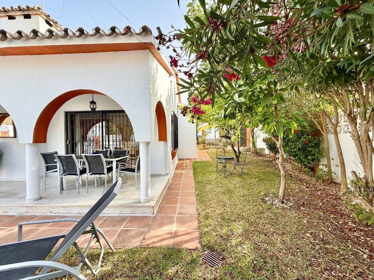 4 Bed Townhouse for sale in Las Brisas Costa Del Sol, Málaga, Spain