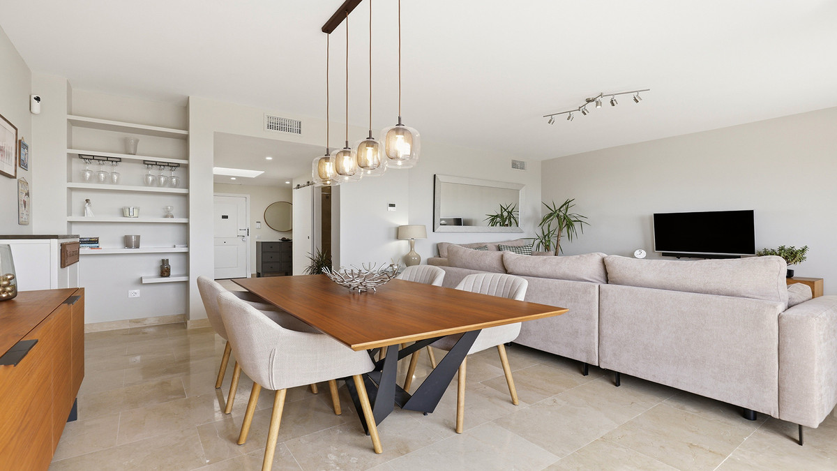 3 Bed Apartment for sale in La Duquesa Costa Del Sol, Málaga, Spain
