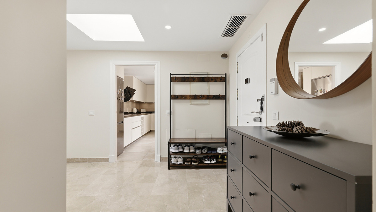 3 Bed Apartment for sale in La Duquesa Costa Del Sol, Málaga, Spain