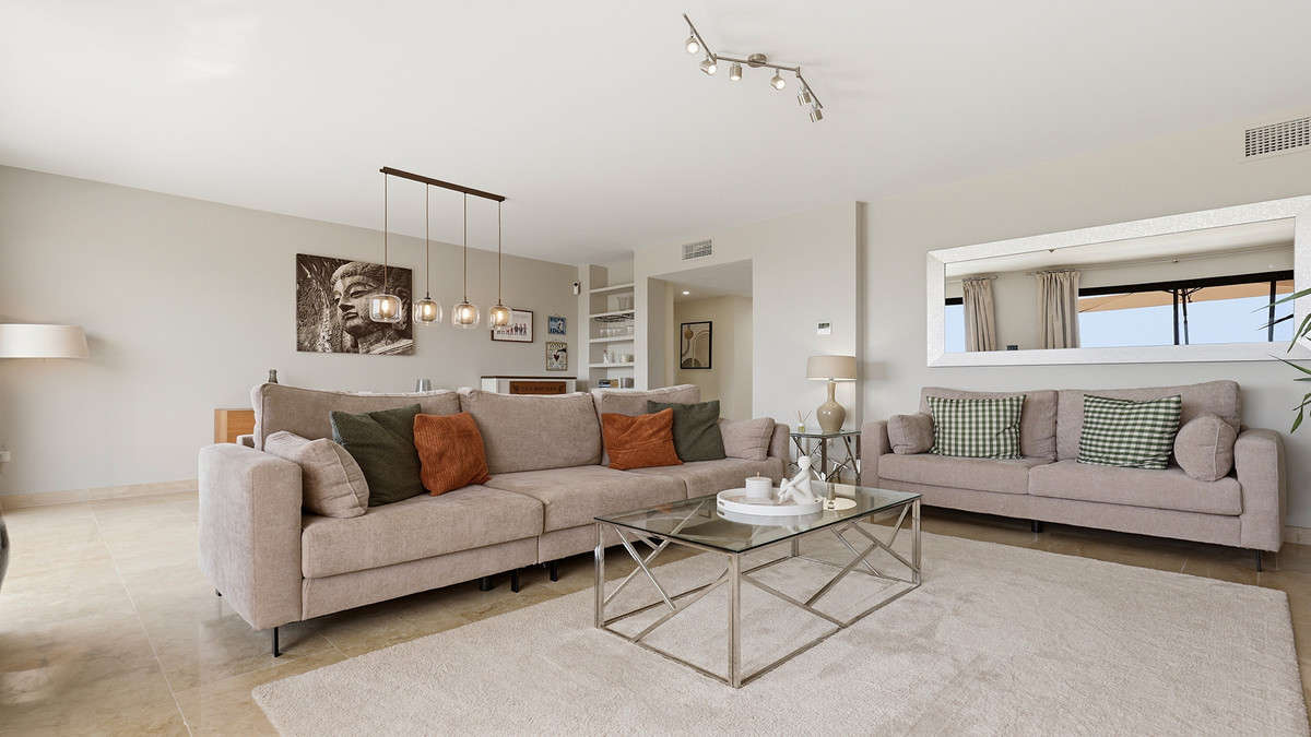 3 Bed Apartment for sale in La Duquesa Costa Del Sol, Málaga, Spain