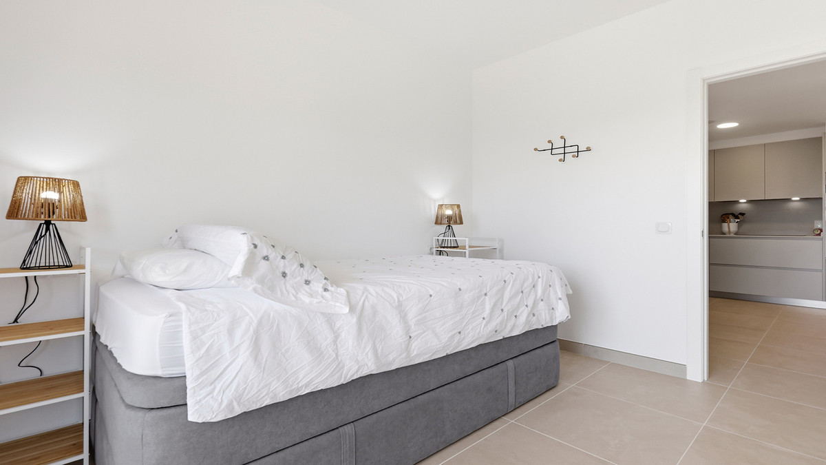 3 Bed Apartment for sale in Casares Costa Del Sol, Málaga, Spain