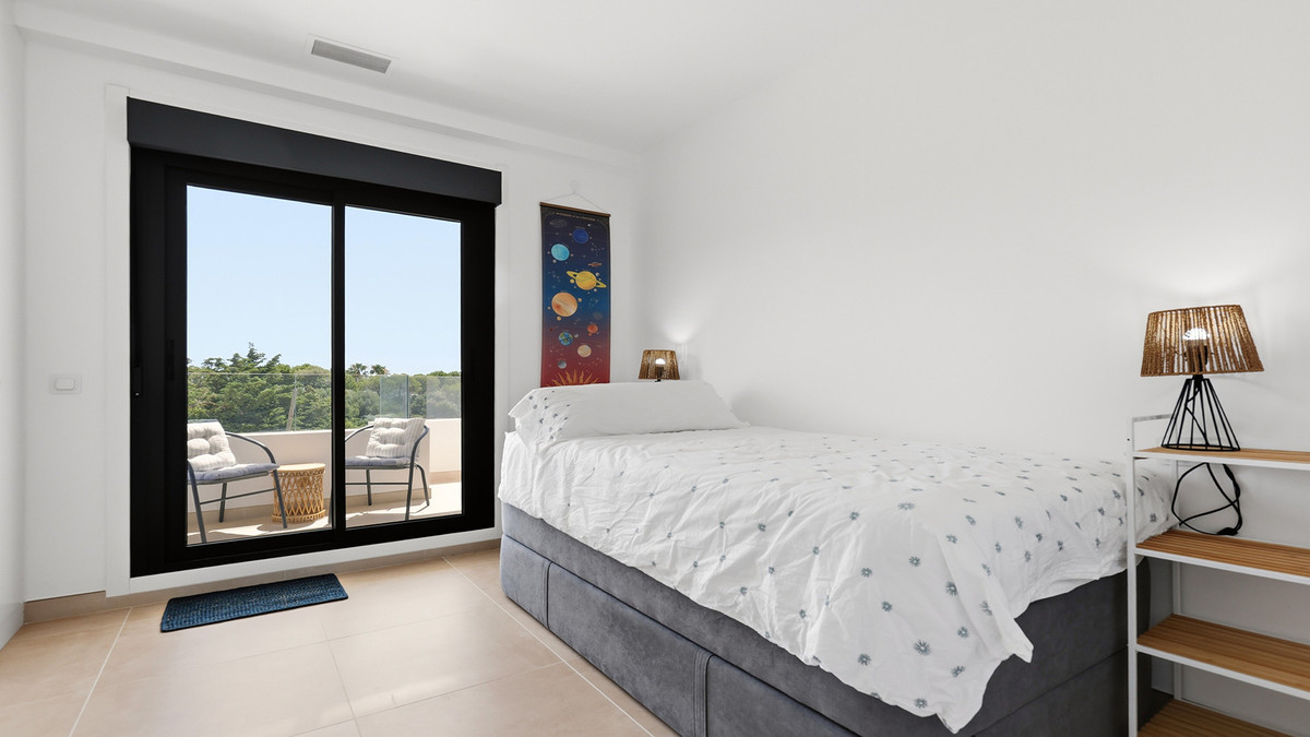 3 Bed Apartment for sale in Casares Costa Del Sol, Málaga, Spain
