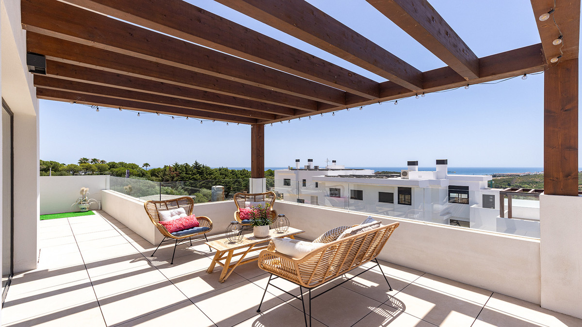3 Bed Apartment for sale in Casares Costa Del Sol, Málaga, Spain