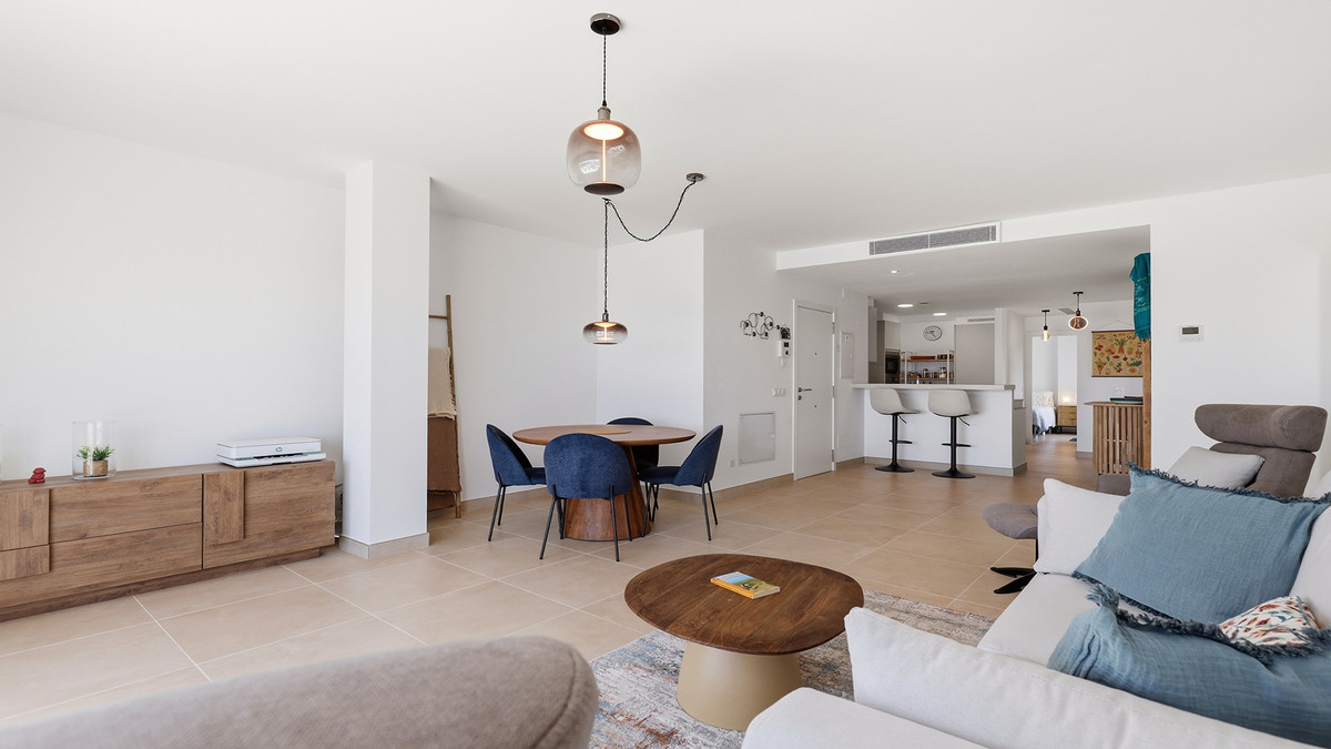 3 Bed Apartment for sale in Casares Costa Del Sol, Málaga, Spain