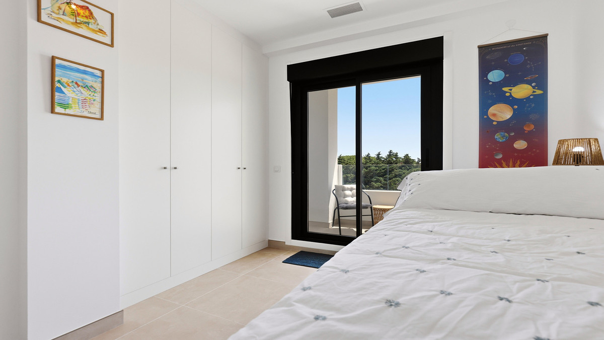 3 Bed Apartment for sale in Casares Costa Del Sol, Málaga, Spain