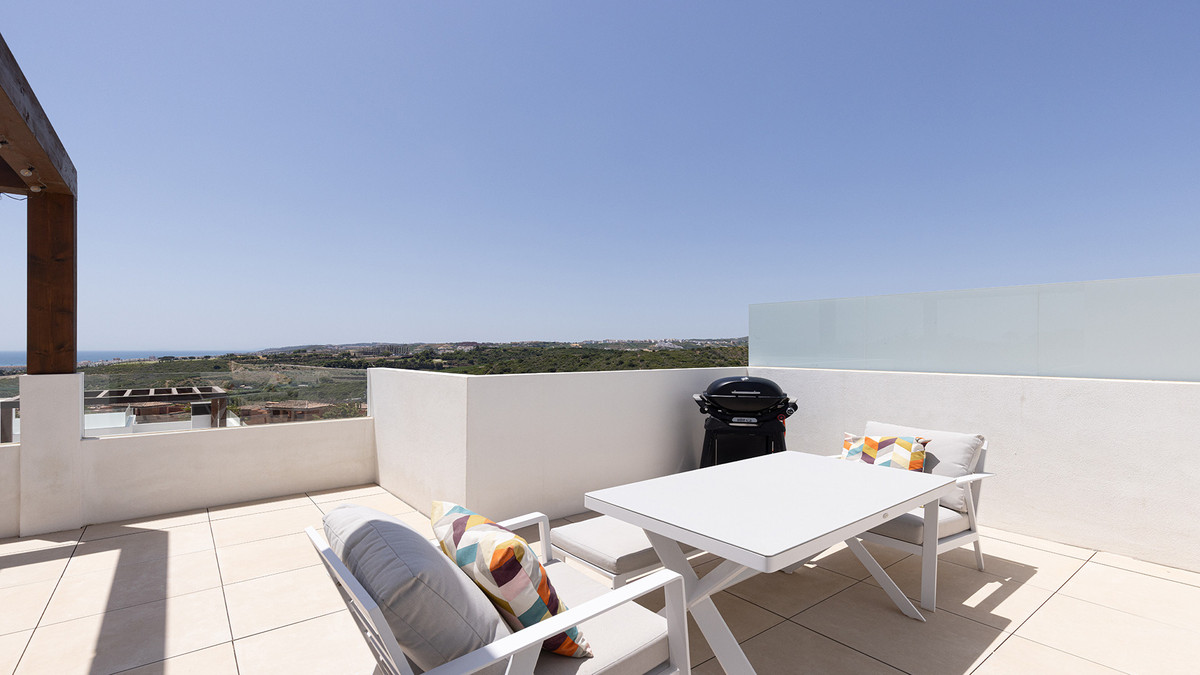 3 Bed Apartment for sale in Casares Costa Del Sol, Málaga, Spain