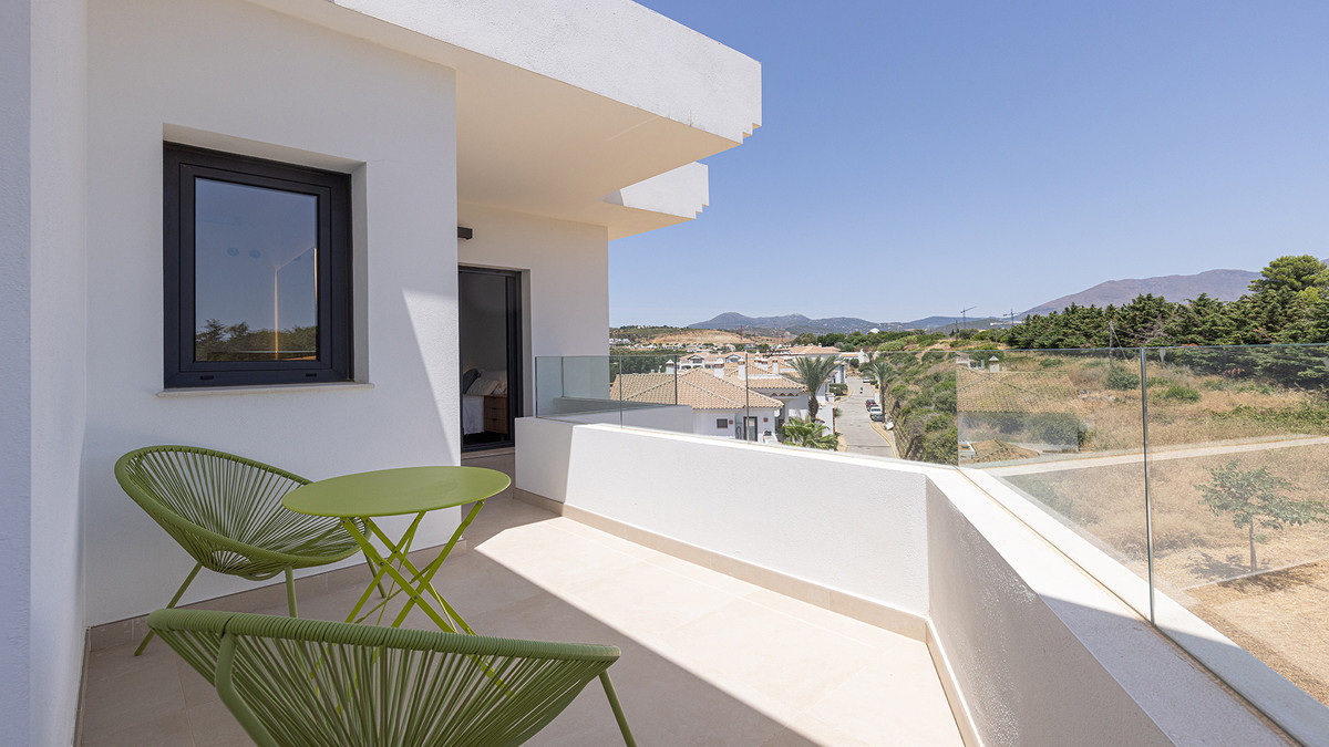 3 Bed Apartment for sale in Casares Costa Del Sol, Málaga, Spain