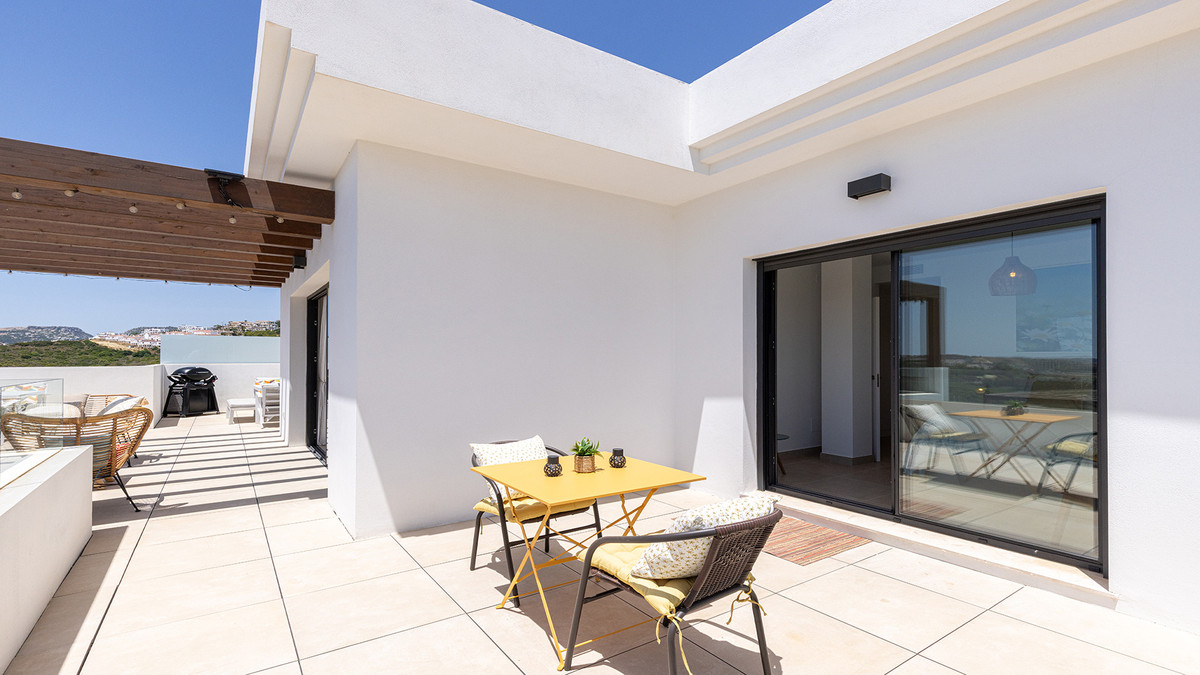 3 Bed Apartment for sale in Casares Costa Del Sol, Málaga, Spain