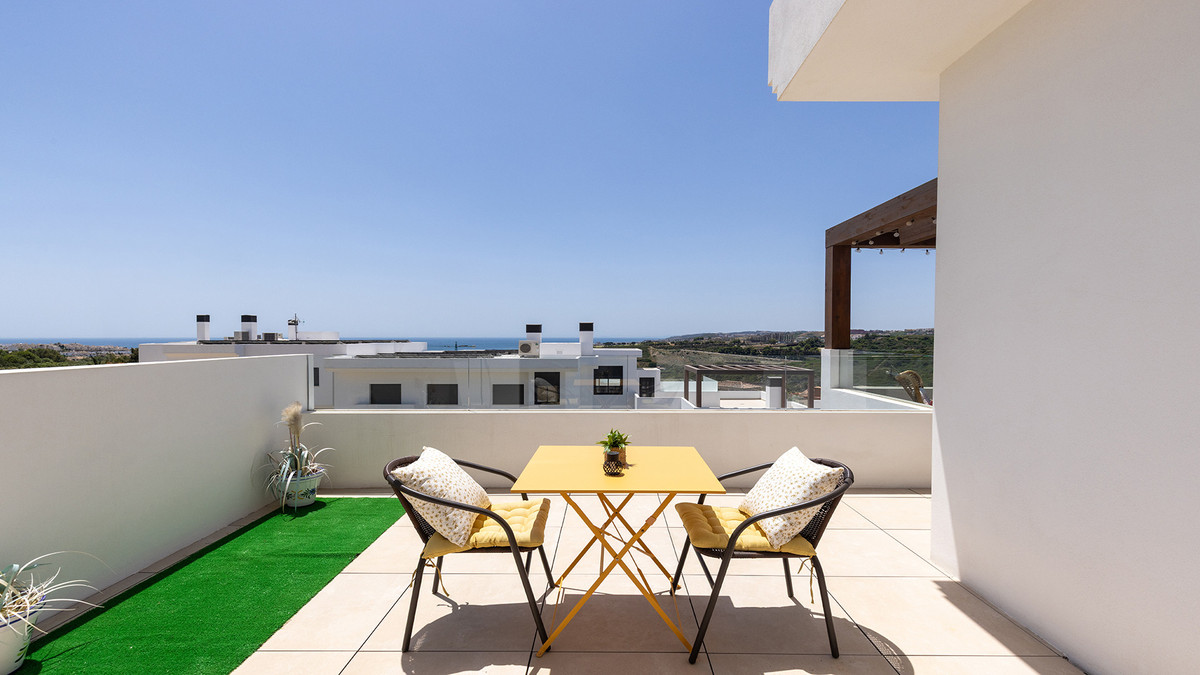 3 Bed Apartment for sale in Casares Costa Del Sol, Málaga, Spain
