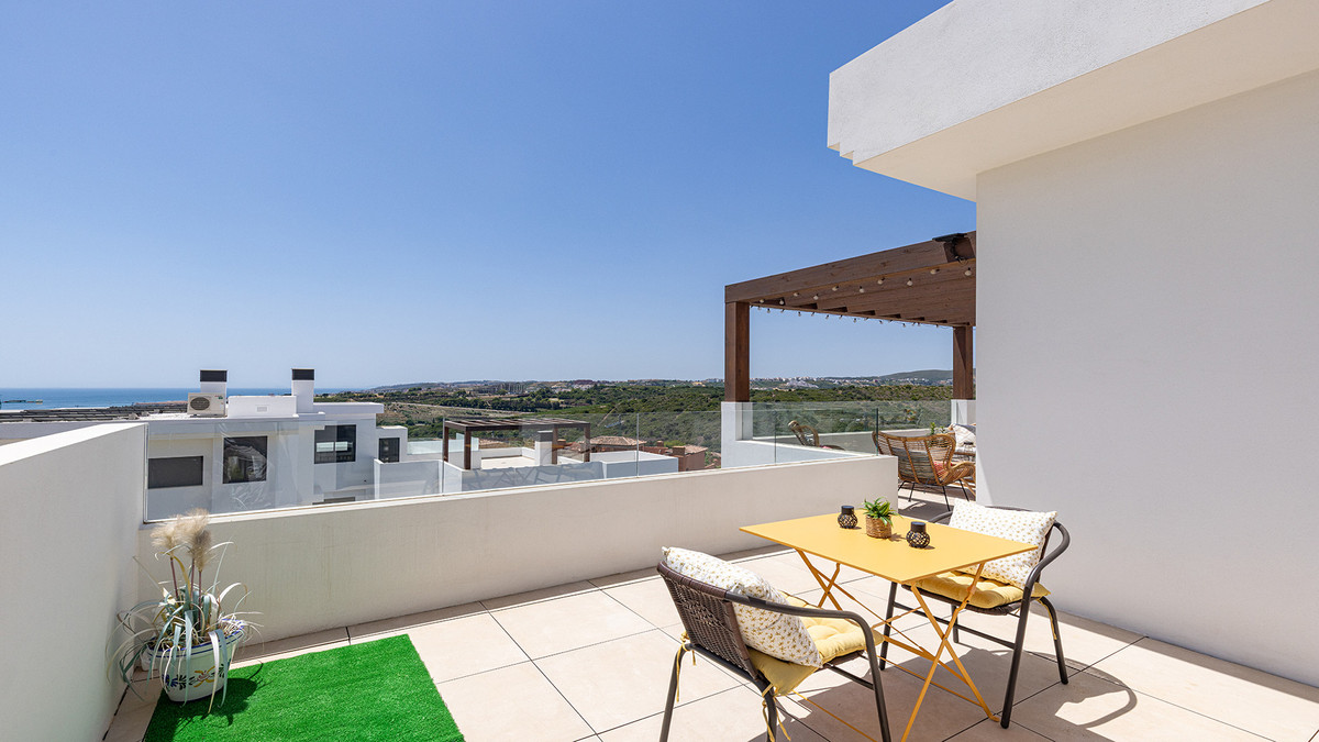 3 Bed Apartment for sale in Casares Costa Del Sol, Málaga, Spain