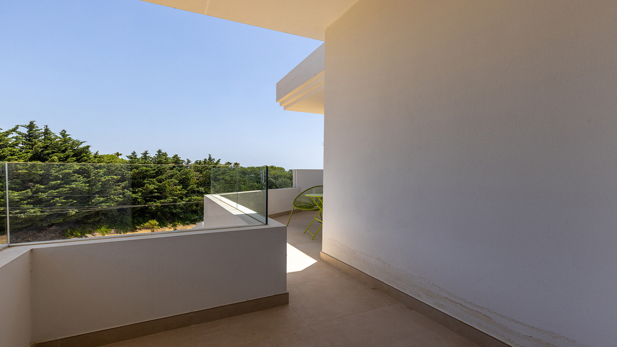 3 Bed Apartment for sale in Casares Costa Del Sol, Málaga, Spain