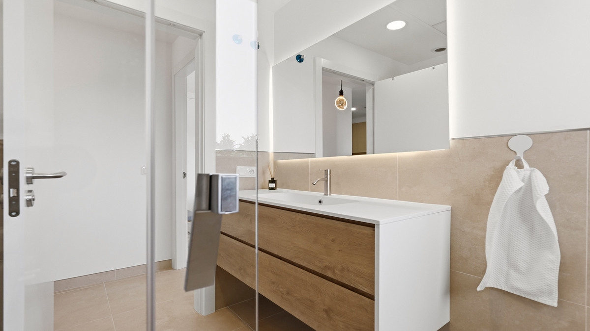 3 Bed Apartment for sale in Casares Costa Del Sol, Málaga, Spain